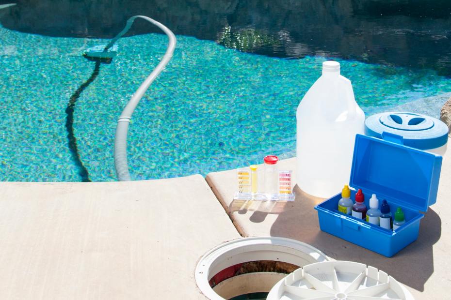 Hóa chất bể bơi – Giải pháp giữ nước luôn trong sạch, an toàn