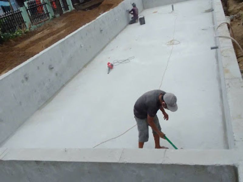 Bê tông bể bơi dùng mác bao nhiêu và cách chọn phù hợp
