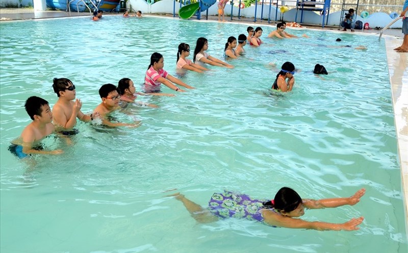 Phổ cập bơi – Xây dựng kỹ năng sống an toàn cho học sinh 