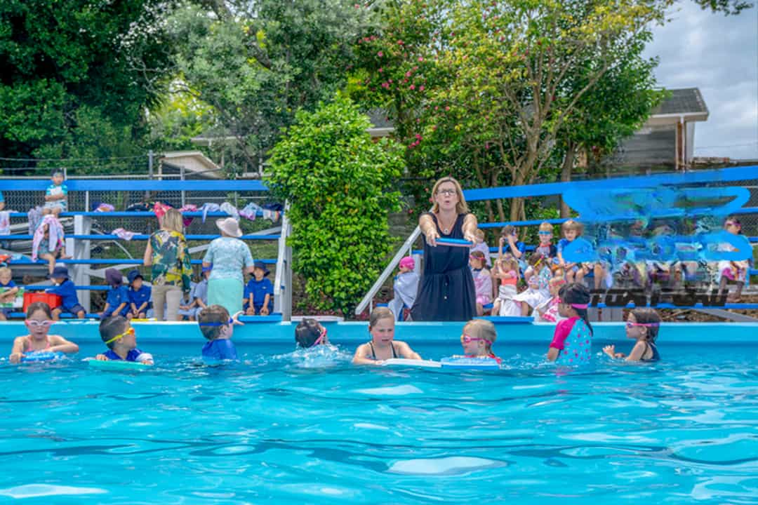 Tiêu chuẩn bể bơi trường học – Quy định thiết kế và an toàn 